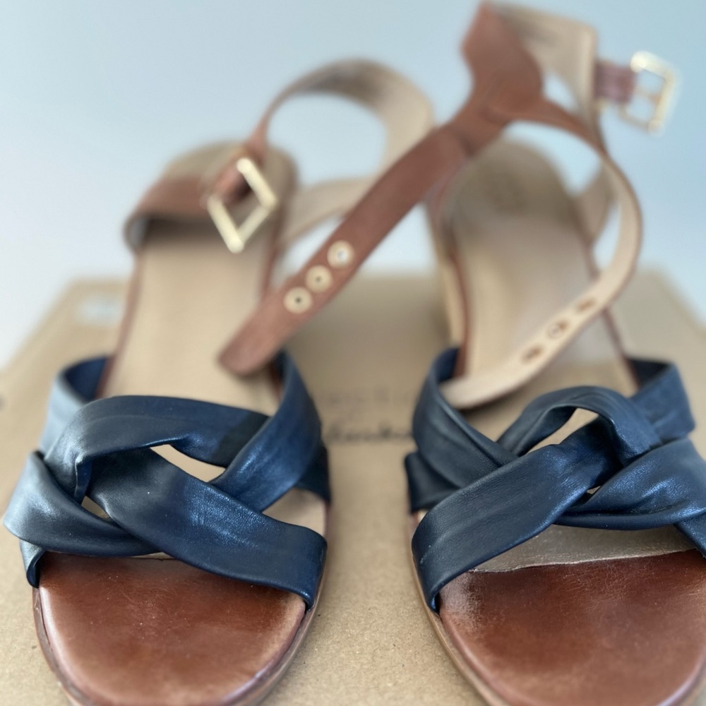 Size 10 Lucca Lane Wedge Sandals